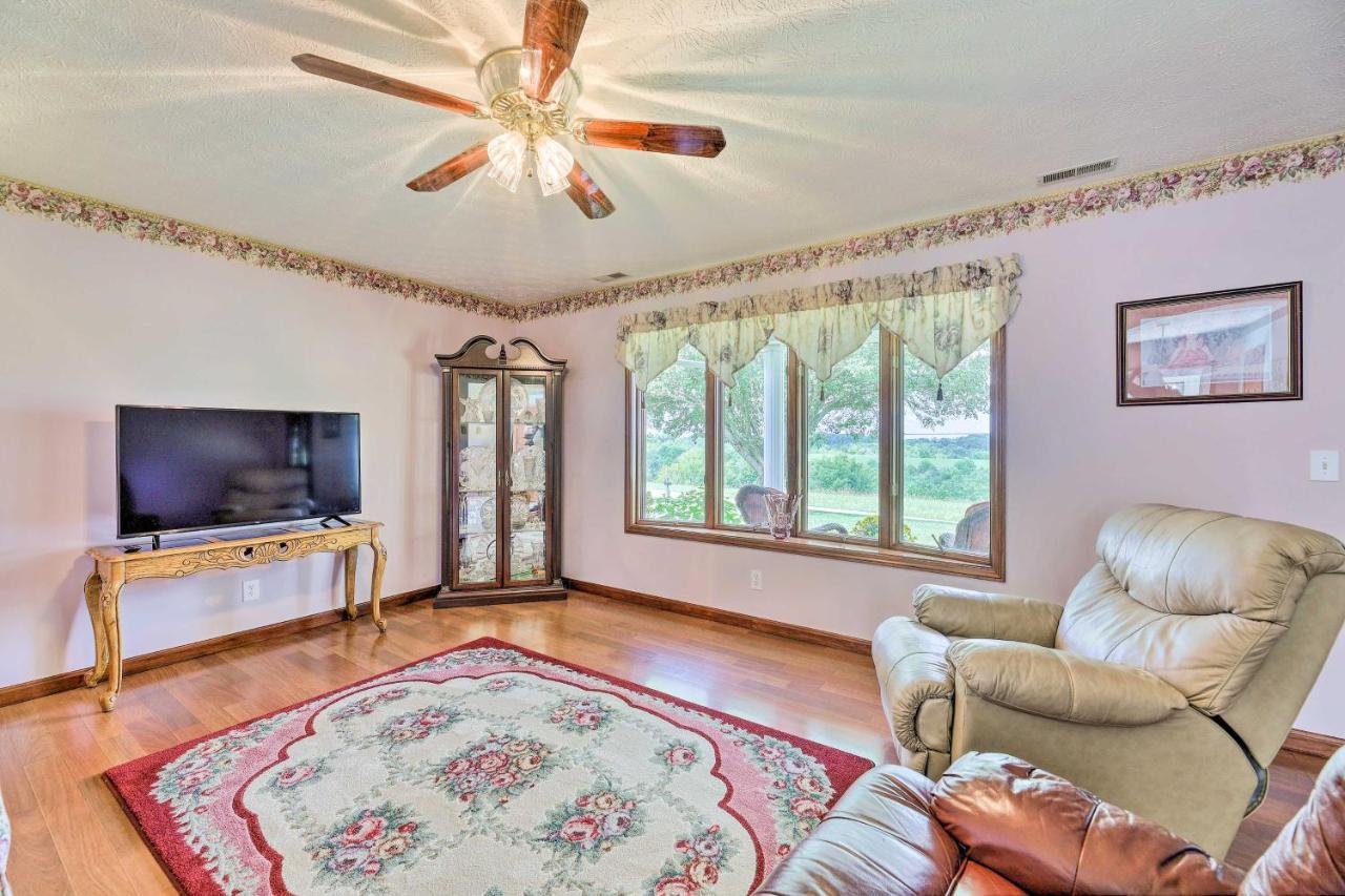 Charming Williamstown Retreat With Private Yard Villa Kültér fotó