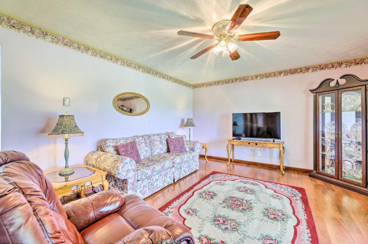 Charming Williamstown Retreat With Private Yard Villa Kültér fotó
