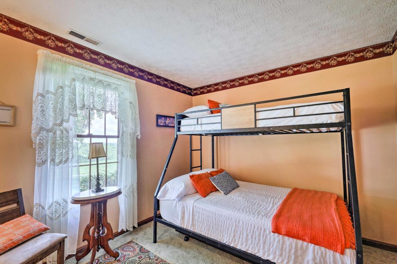Charming Williamstown Retreat With Private Yard Villa Kültér fotó